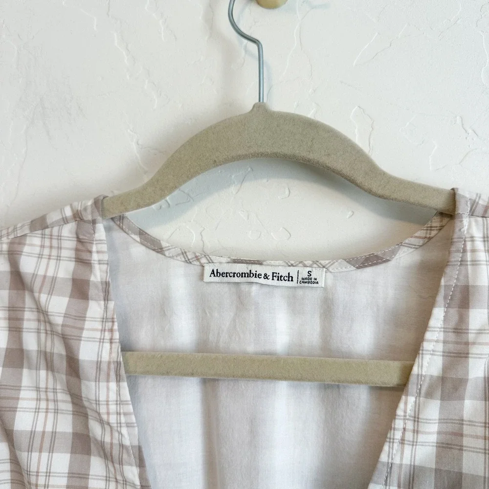 Abercrombie | Plaid V-Neck Puff Sleeve Button Top